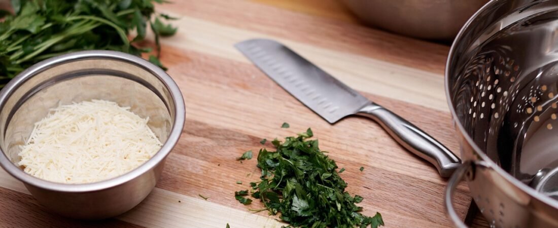 Best Chef’s Knives that are essential for every ktichen!